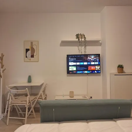 アパート Comfortable In The Centre Of